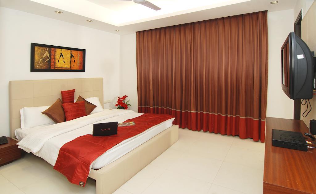 White Lotus Otel Gurgaon Dış mekan fotoğraf