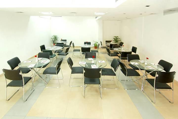 White Lotus Otel Gurgaon Dış mekan fotoğraf