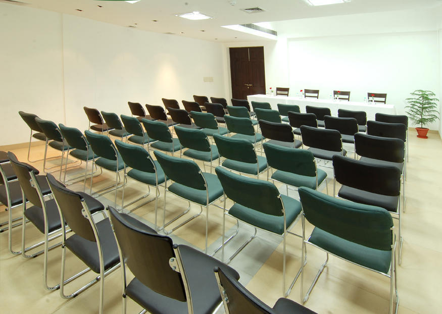 White Lotus Otel Gurgaon Dış mekan fotoğraf